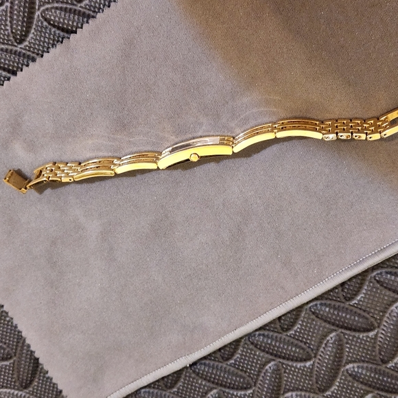 MOVADO AUTHENTIC ESPERANZA WATCH - Picture 6 of 12